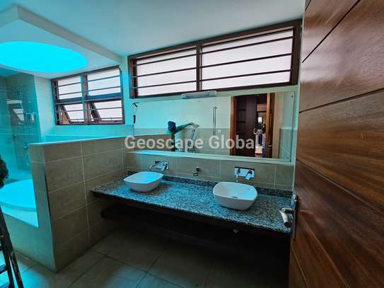 4 Bed House with En Suite in Kitisuru image 10