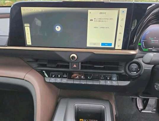 Toyota Crown Sport hybrid 2023 image 5