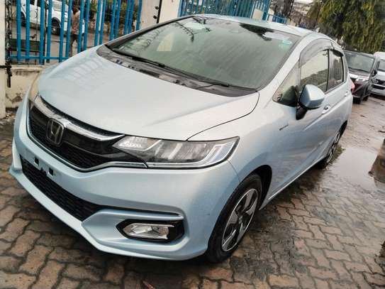 Honda fit hybrid on sale image 2