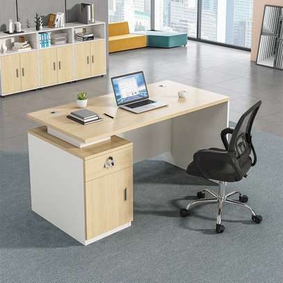 Office Desk: Executive Desk With Spacious Sturdy Top image 1