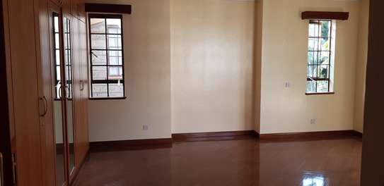 5 bedroom townhouse for rent in Lavington image 18