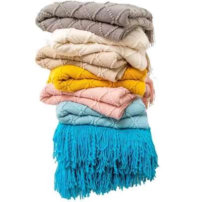 KNOTTED THROW BLANKETS WITH TASSEL image 1