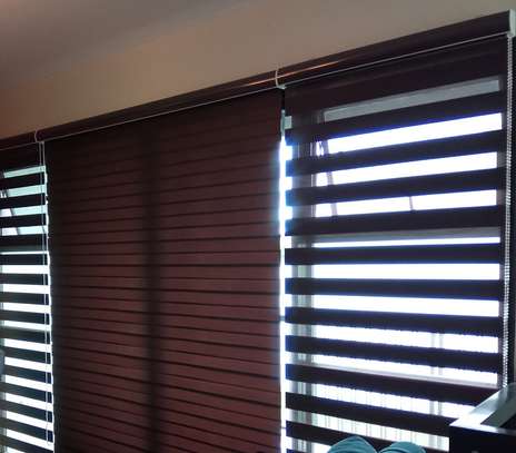 DURABLE WINDOW ROLLER BLINDS image 3