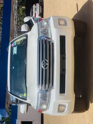 Toyota Landcruiser V8 AXG image 3