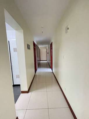 4 Bed Apartment with En Suite in Westlands Area image 19