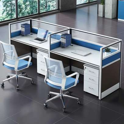 Workstations: One Way User Office Workstation image 3