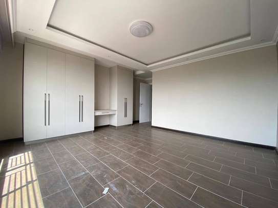 3 Bed Apartment with En Suite in Kilimani image 7