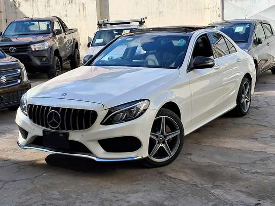 Mercedes Benz C200 sunroof 2018 image 2