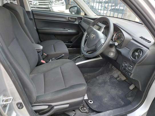 Toyota Fielder New shape image 7