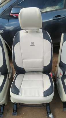 Mugutha Estate car seat covers image 1