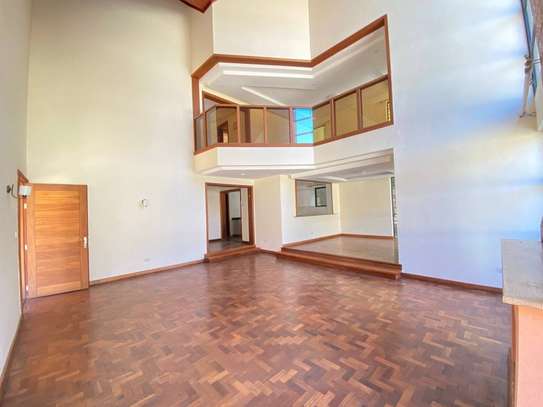 6 Bed Townhouse with En Suite in Lavington image 4