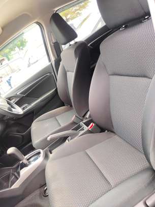 Honda Fit chocolate 2018 1300cc 2wd image 4