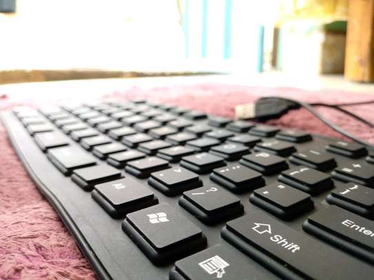 A FLEXIBLE ROLL-UP KEYBOARD image 2