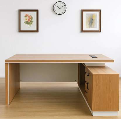 Office Desk : 1.8M High-End Executive Office Desk image 2