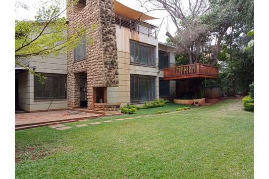 4 Bed Townhouse with Garden in Lavington image 1