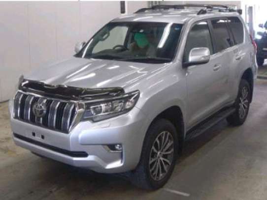 2018 Toyota land cruiser Prado TX in Nairobi image 5