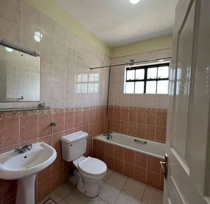 3 Bed Apartment with En Suite at Kilimani image 6