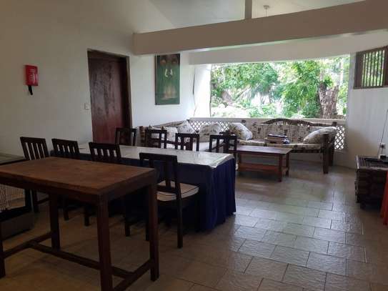 Serviced 2 Bed Apartment with Aircon in Diani image 8
