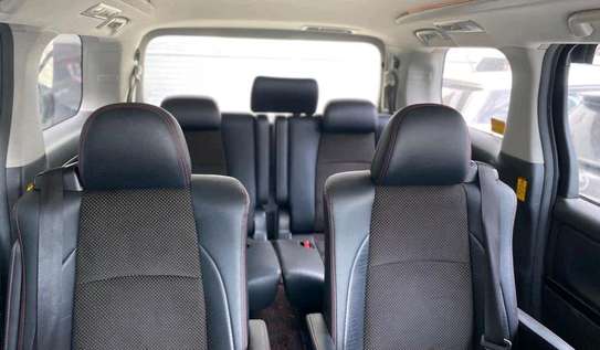 TOYOTA VELLFIRE image 6