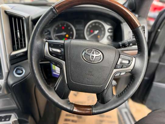 Toyota Land Cruiser ZX 2015 SUV Dark Grey Excellent image 4