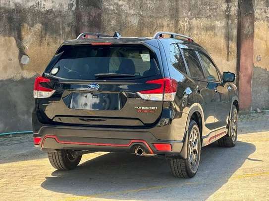 Subaru Forester SK9 E- break Black 2019 image 9