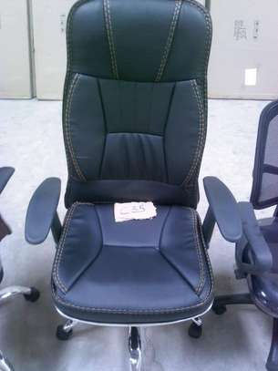 Quality and durable office chairs image 2