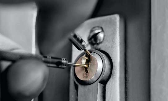 Emergency Locksmith Service/Doors Opened & Unlocked/Key Cutting/Lock Fitting/Lock Repair image 10