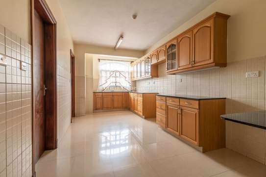 3 Bed Apartment with En Suite at Riverside Drive image 1