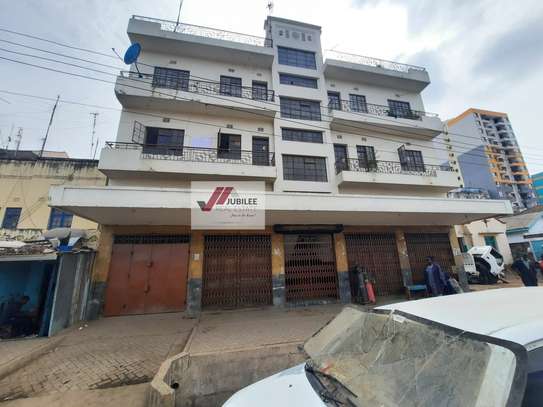 12,100 ft² Commercial Property  in Ngara image 2