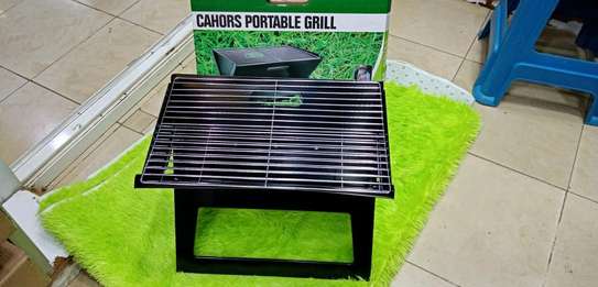 Foldable/collapsible charcoal barbecue grill image 1