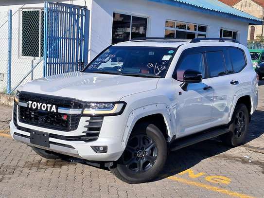 Toyota land Cruiser ZX GR Sport Diesel engine 2023 image 1