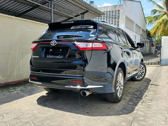 Toyota Harrier premium grade black sunroof 2018 image 11