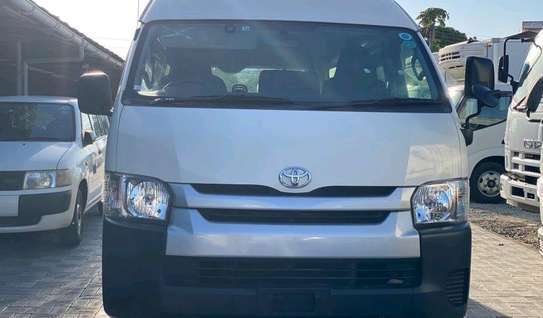 TOYOTA HIACE COMMUTER 18 SEATER image 4
