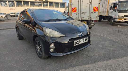 Toyota aqua used image 2