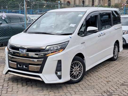 Toyota Noah WxB hybrid white 2019 2wd image 2
