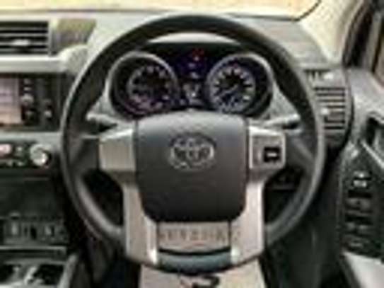 Toyota Landcruiser Prado image 10