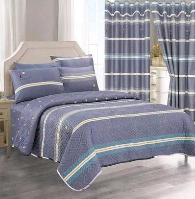 7pc Woolen Duvets with Curtains image 6