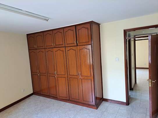 4 Bed Apartment with Borehole in Parklands image 6