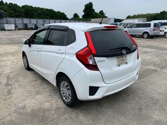 WHITE HONDA FIT (HIRE PURCHASE ACCEPTED) image 3