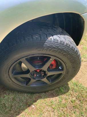 Toyota RAV4 4WD image 9