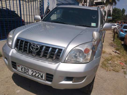 Landcruiser prado TX 2005 image 9