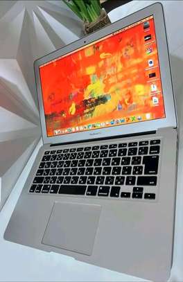 MacBook Air A1466 Core i5 8GB/256GB @ KSH 45,000 image 5