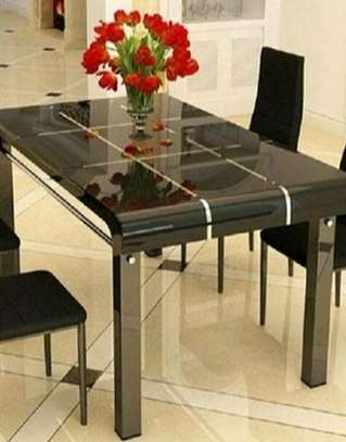 Modern and Luxurious Dinning Set image 2
