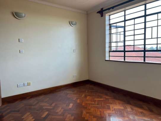 4 Bed House with Aircon in Kitisuru image 6