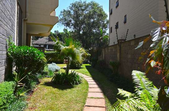 3 Bed Apartment with En Suite in Kilimani image 21