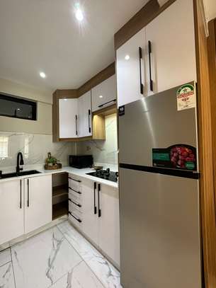 1 Bed Apartment with En Suite in Kilimani image 3