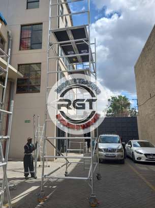 ALUMINIUM SCAFFOLD TOWER+ACCESSORIES FOR SALE image 3