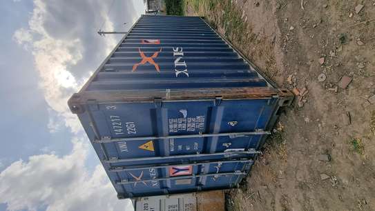 Very clean 20ft shipping containers for sale image 3