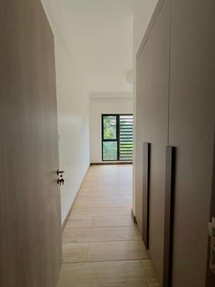 2 Bed Apartment with En Suite at Rosslyn image 12