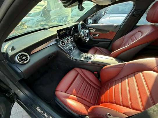 Mercedes benz c200 Sunroof 2019model image 8